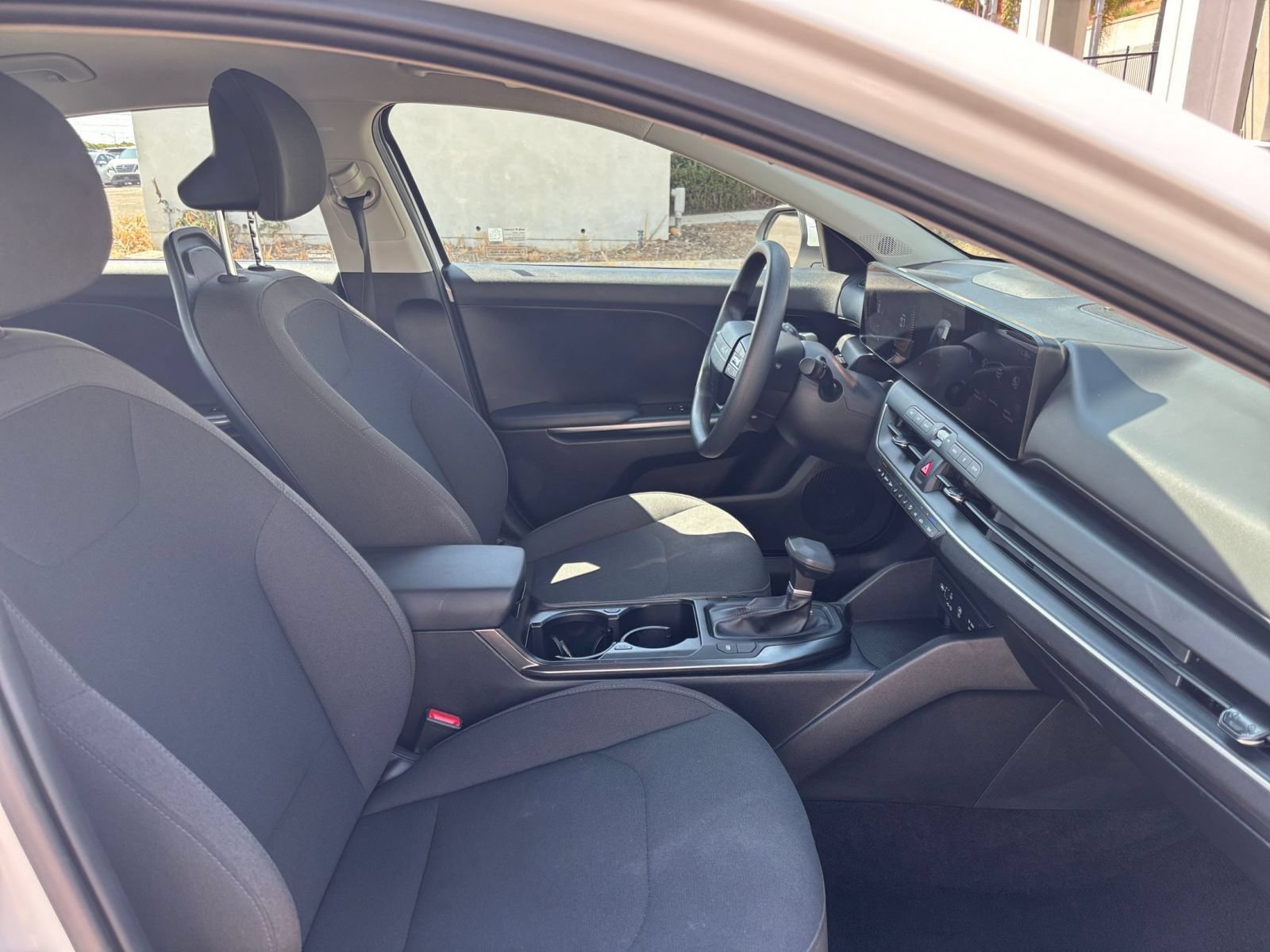 Used 2026 Kia K4 FWD image 34