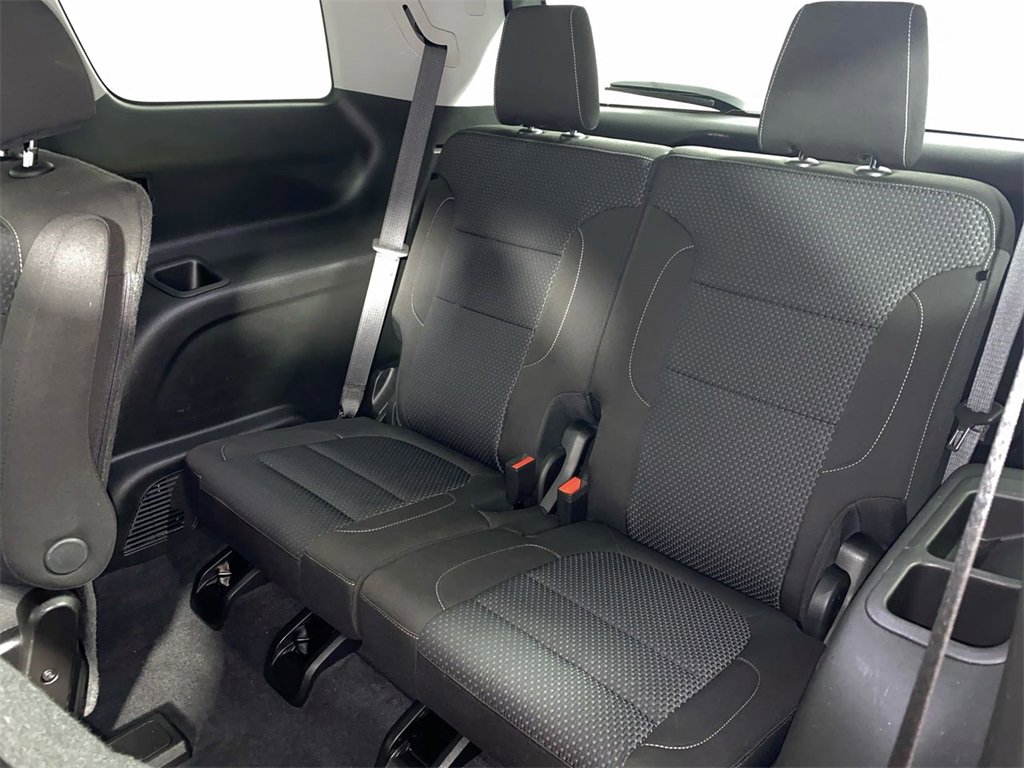 Certified 2023 GMC Acadia SLE w/ Driver Convenience Package image 22