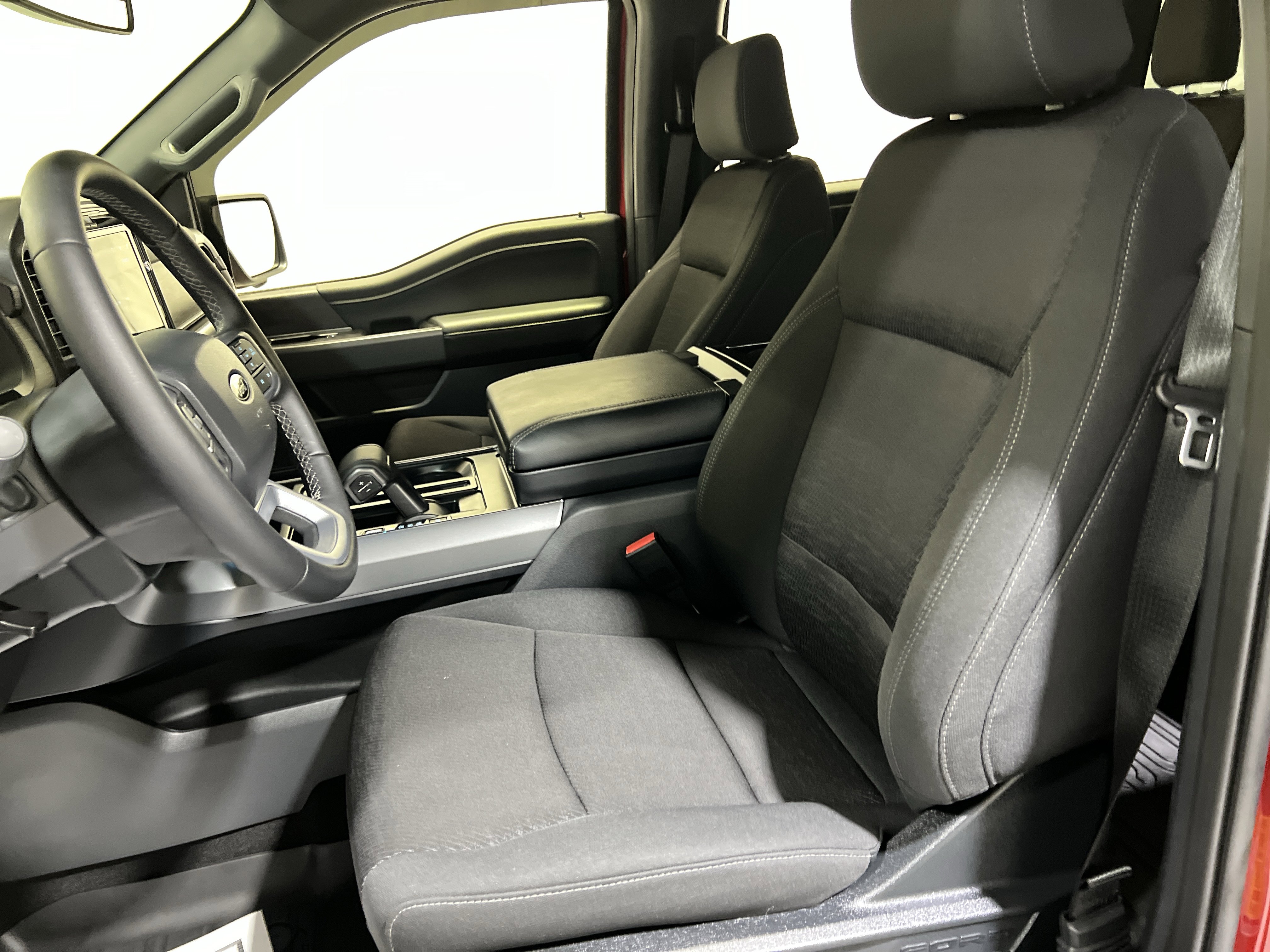 Used 2025 Ford F150 XLT w/ Equipment Group 302A MID AWD/4WD image 17