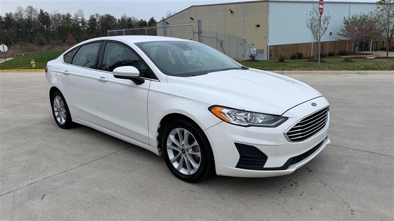 Used 2020 Ford Fusion SE FWD image 7