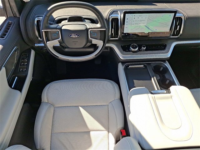 Used 2025 Ford Expedition Max Platinum image 11