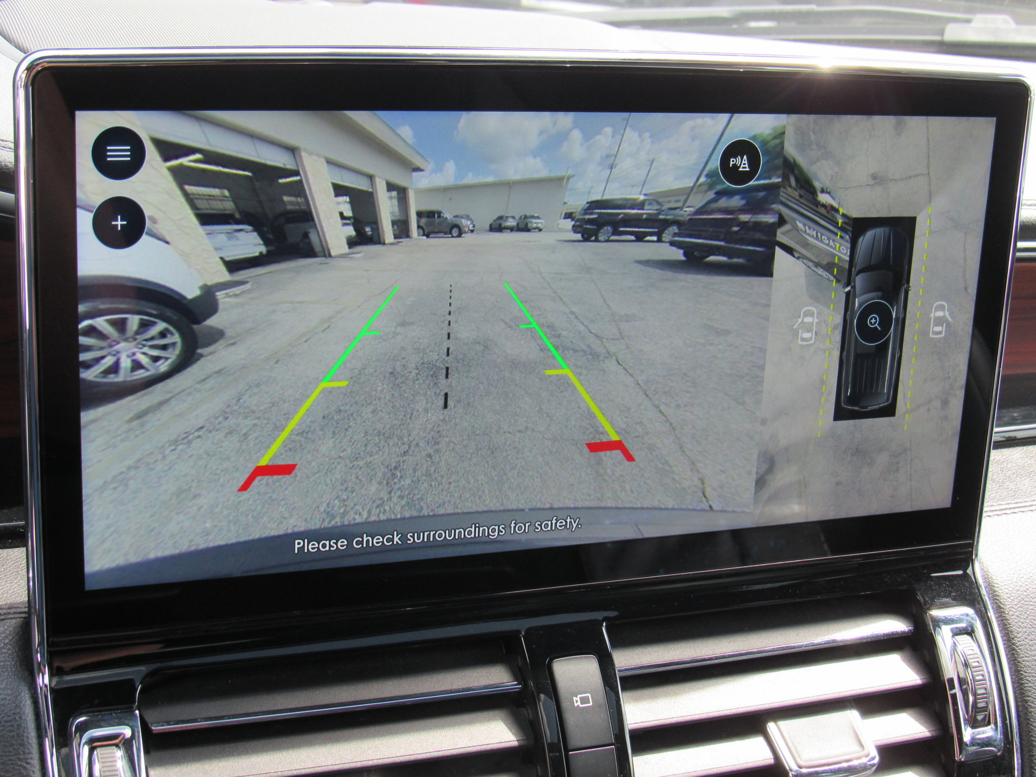 Used 2023 Lincoln Navigator Reserve image 18