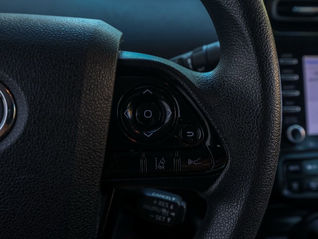 Used 2021 Toyota Prius L Eco image 27