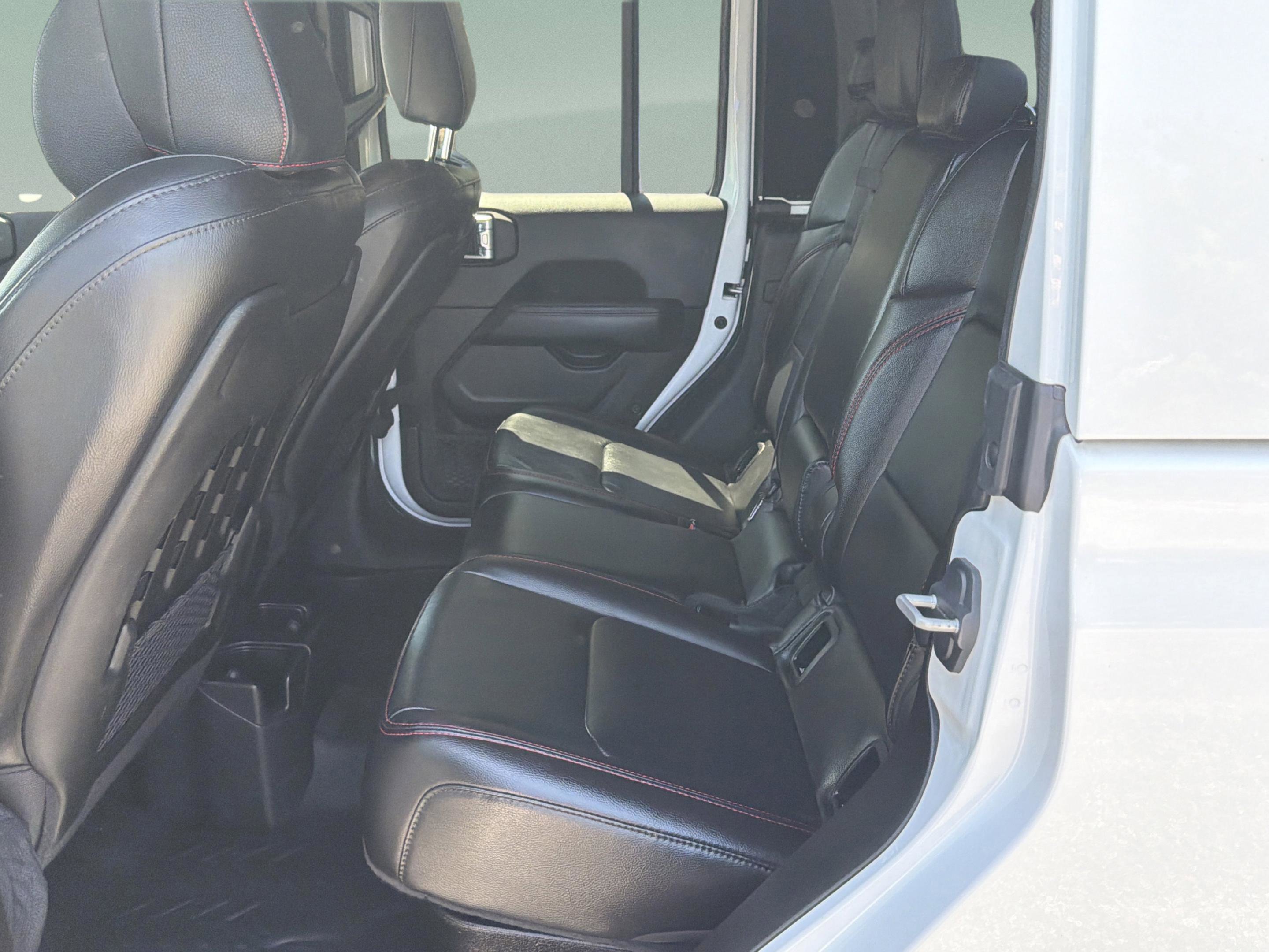 Used 2022 Jeep Gladiator Rubicon w/ LED Lighting Group image 17