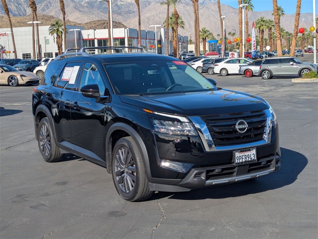 Used 2024 Nissan Pathfinder SL w/ SL Premium Package image 6