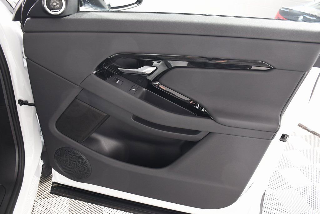 Used 2026 Land Rover Range Rover Evoque S image 18