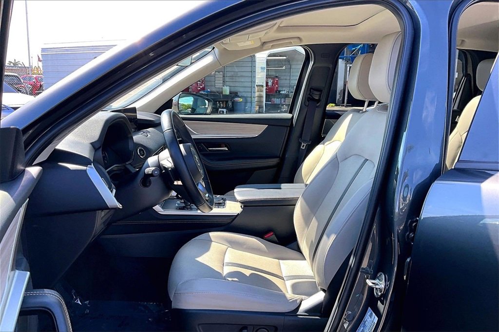 Certified 2024 MAZDA CX-90 3.3 Turbo w/ Preferred Plus image 14