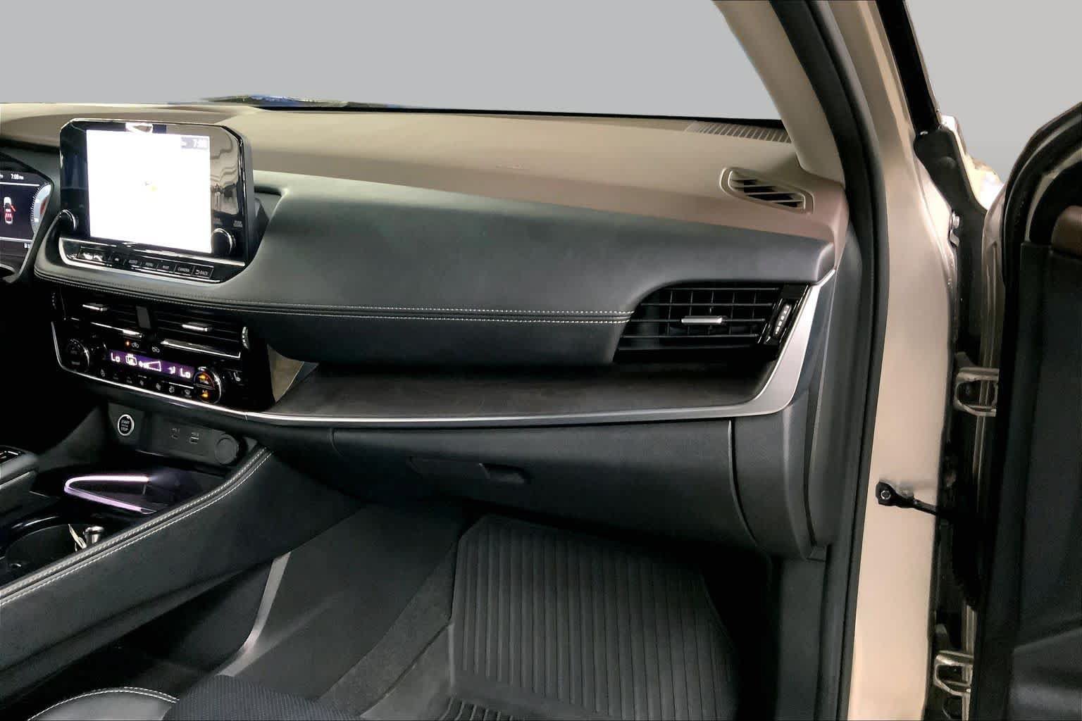 Used 2023 Nissan Rogue Platinum w/ Platinum Premium Package AWD/4WD image 19