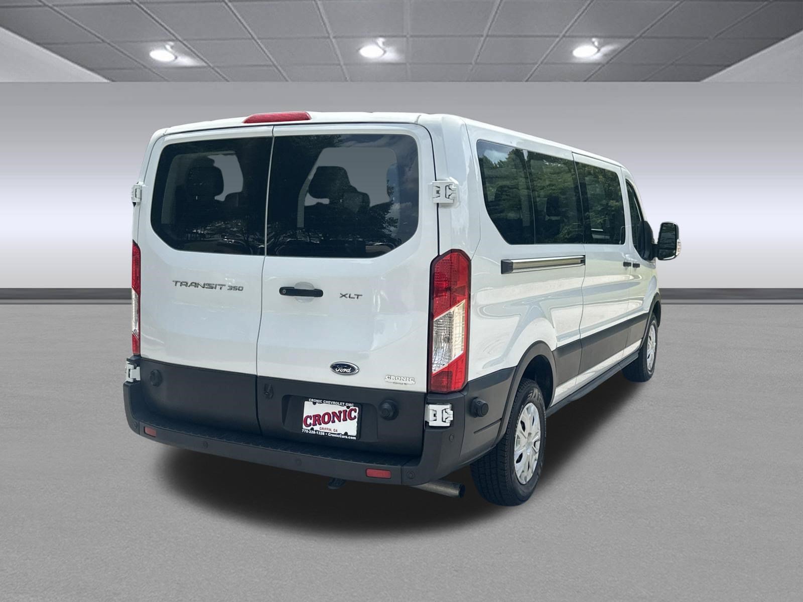 Used 2024 Ford Transit 350 XLT RWD image 5