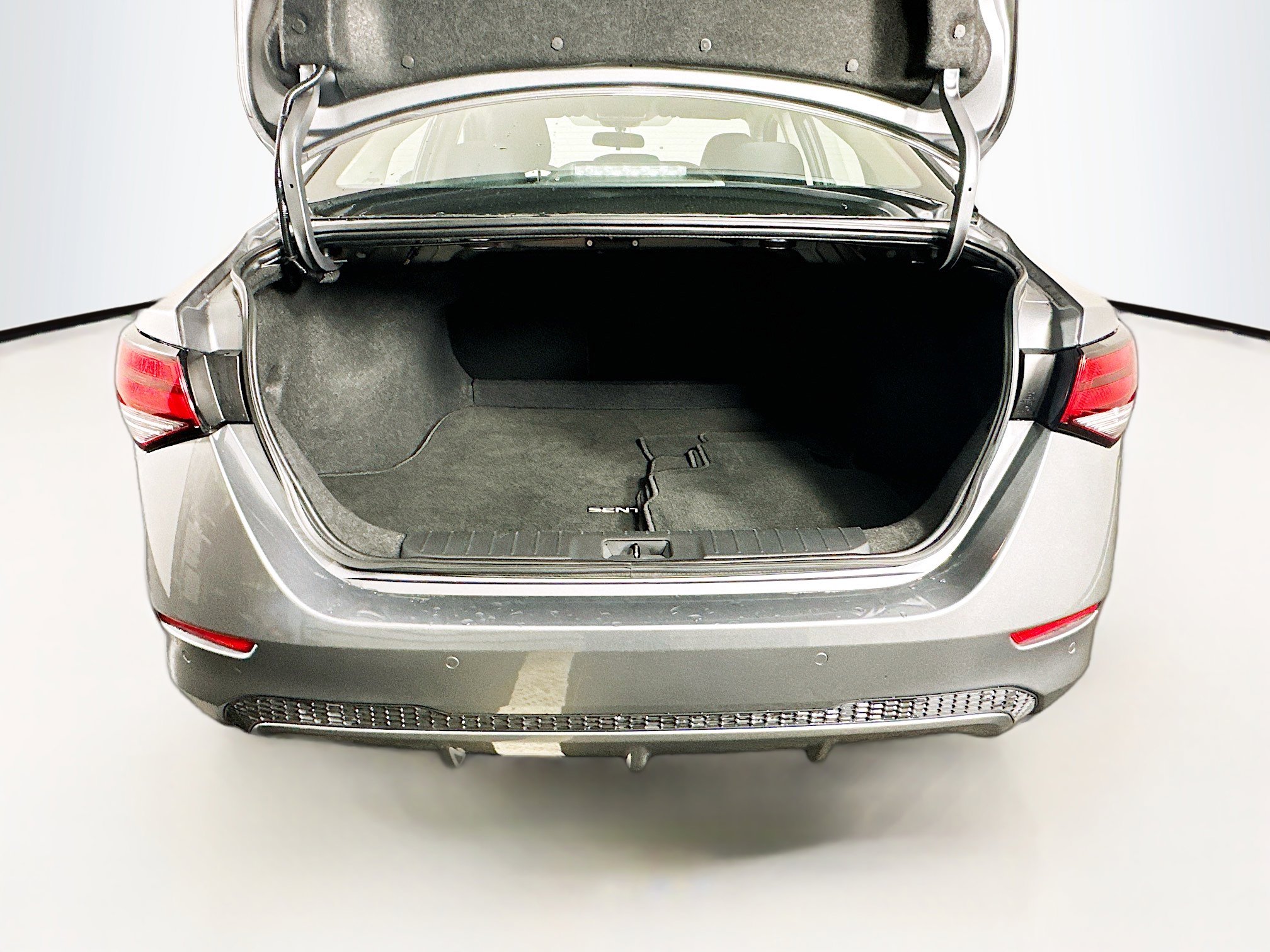 Used 2024 Nissan Sentra SV image 26