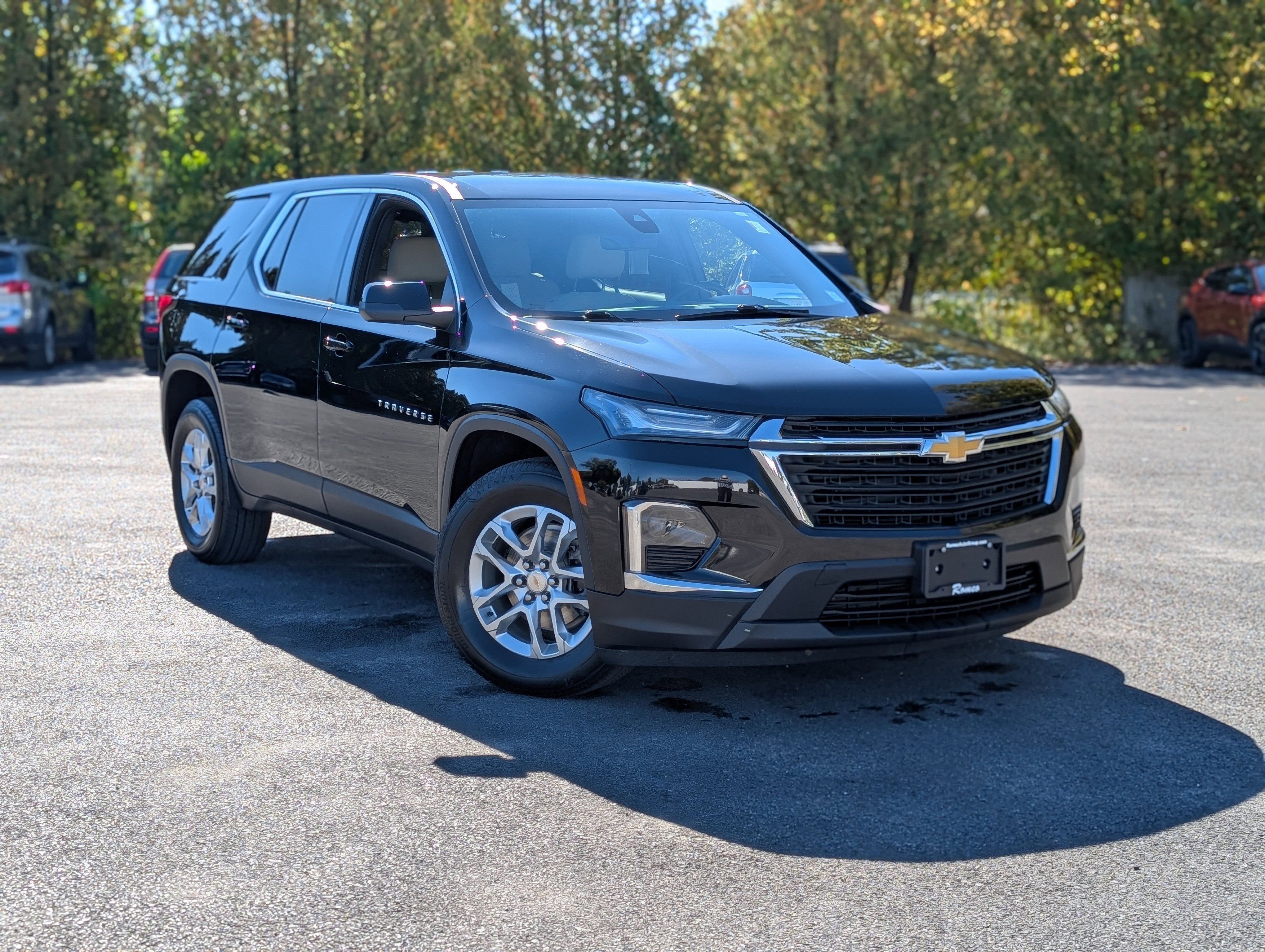 Used 2023 Chevrolet Traverse LS
