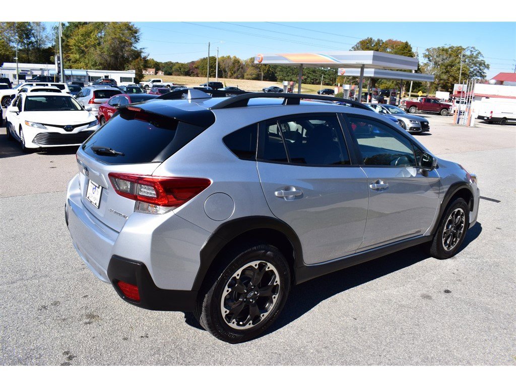 Used 2023 Subaru Crosstrek 2.0i Premium image 5