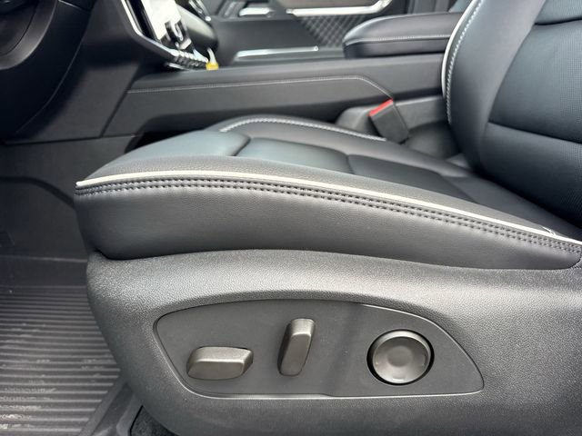 New 2026 GMC Acadia Denali w/ Super Cruise Package FWD image 16