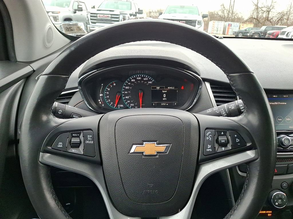 Used 2022 Chevrolet Trax LT w/ LT Convenience Package image 21