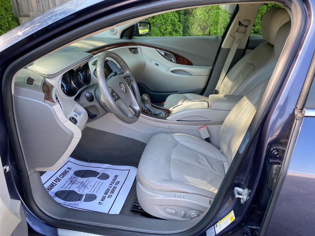 Used 2013 Buick LaCrosse Leather FWD image 9
