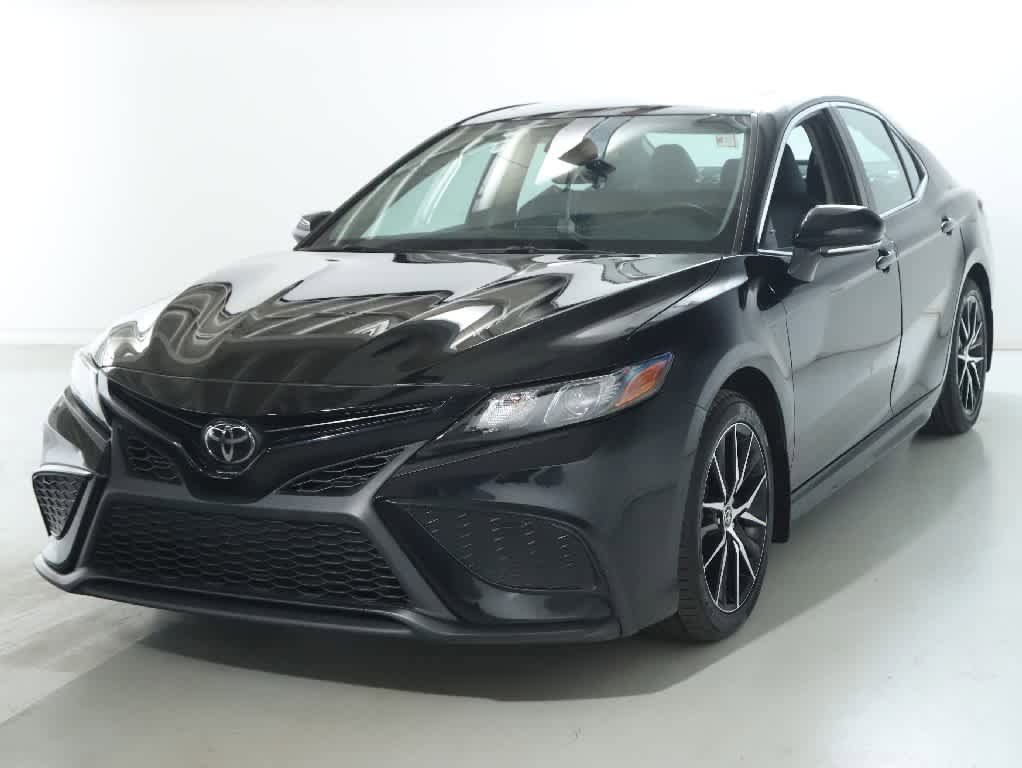 Certified 2023 Toyota Camry SE w/ Convenience Package FWD image 1