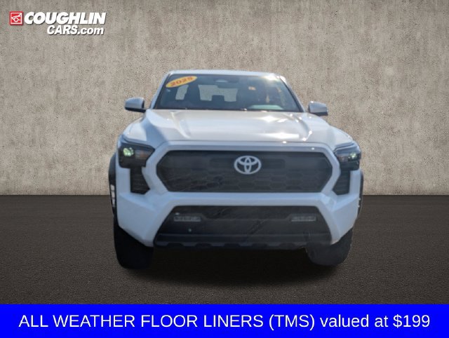 Used 2025 Toyota Tacoma TRD Off-Road AWD/4WD image 2