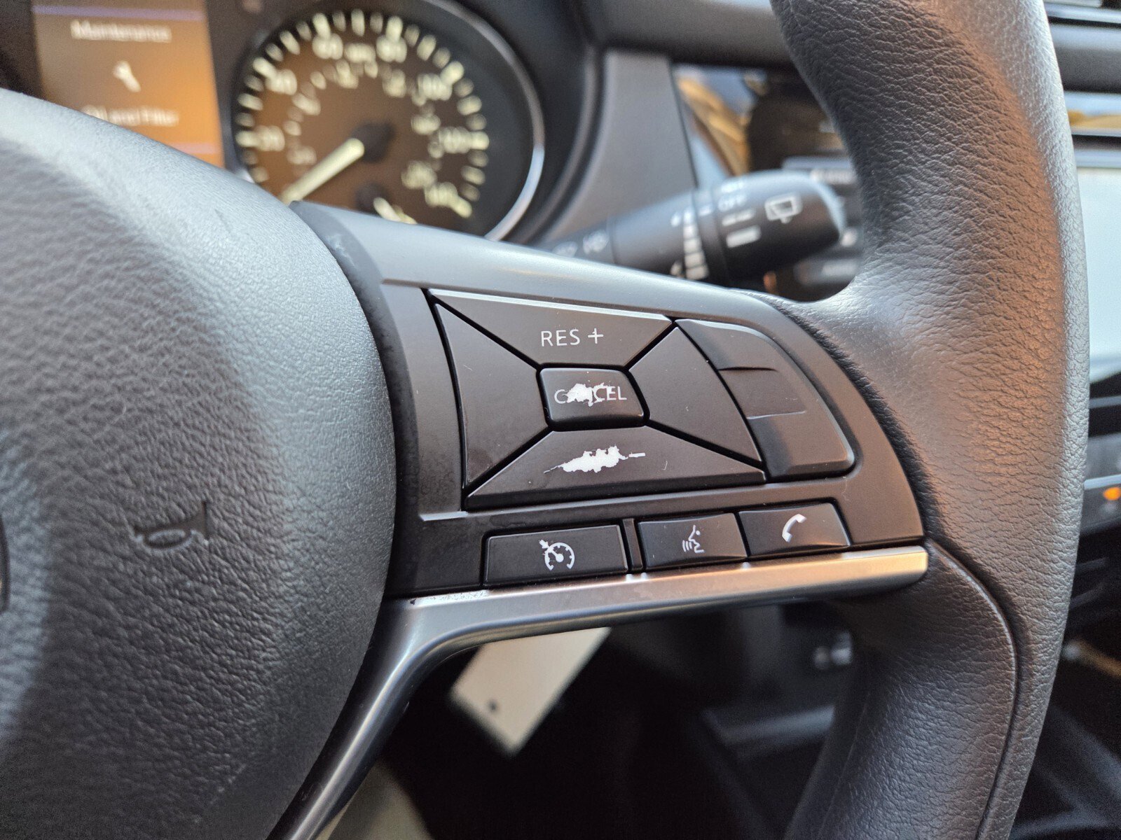 Used 2021 Nissan Rogue Sport S image 28