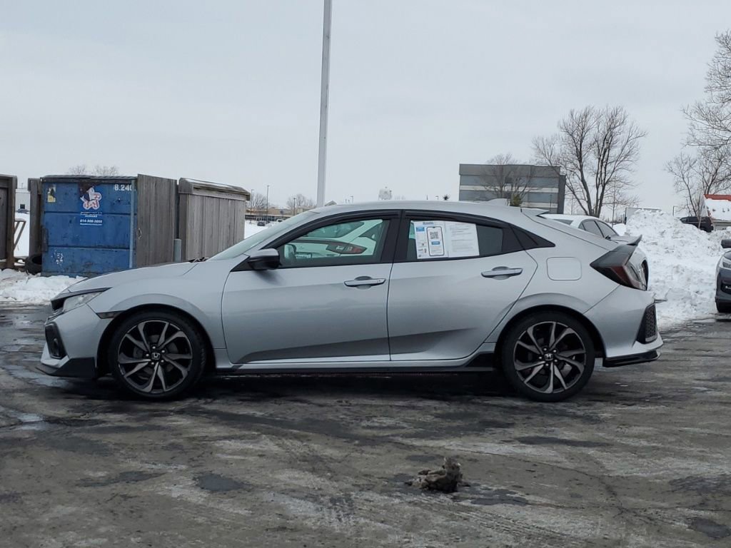 Used 2017 Honda Civic Sport image 4