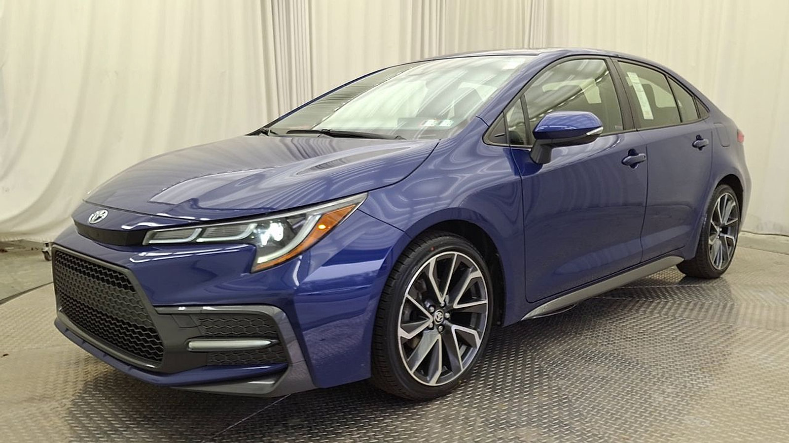 Certified 2021 Toyota Corolla SE w/ SE Premium Package FWD image 7