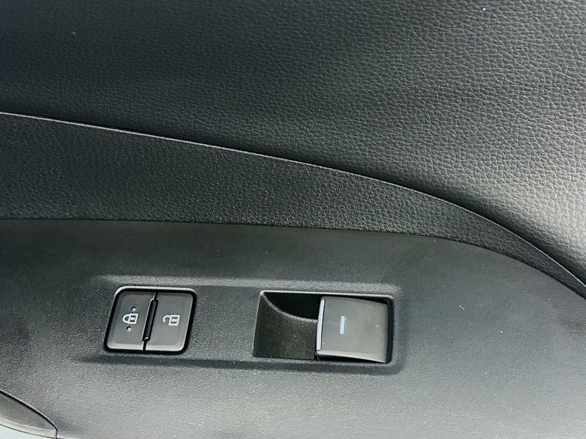 Used 2025 Toyota RAV4 XSE image 29