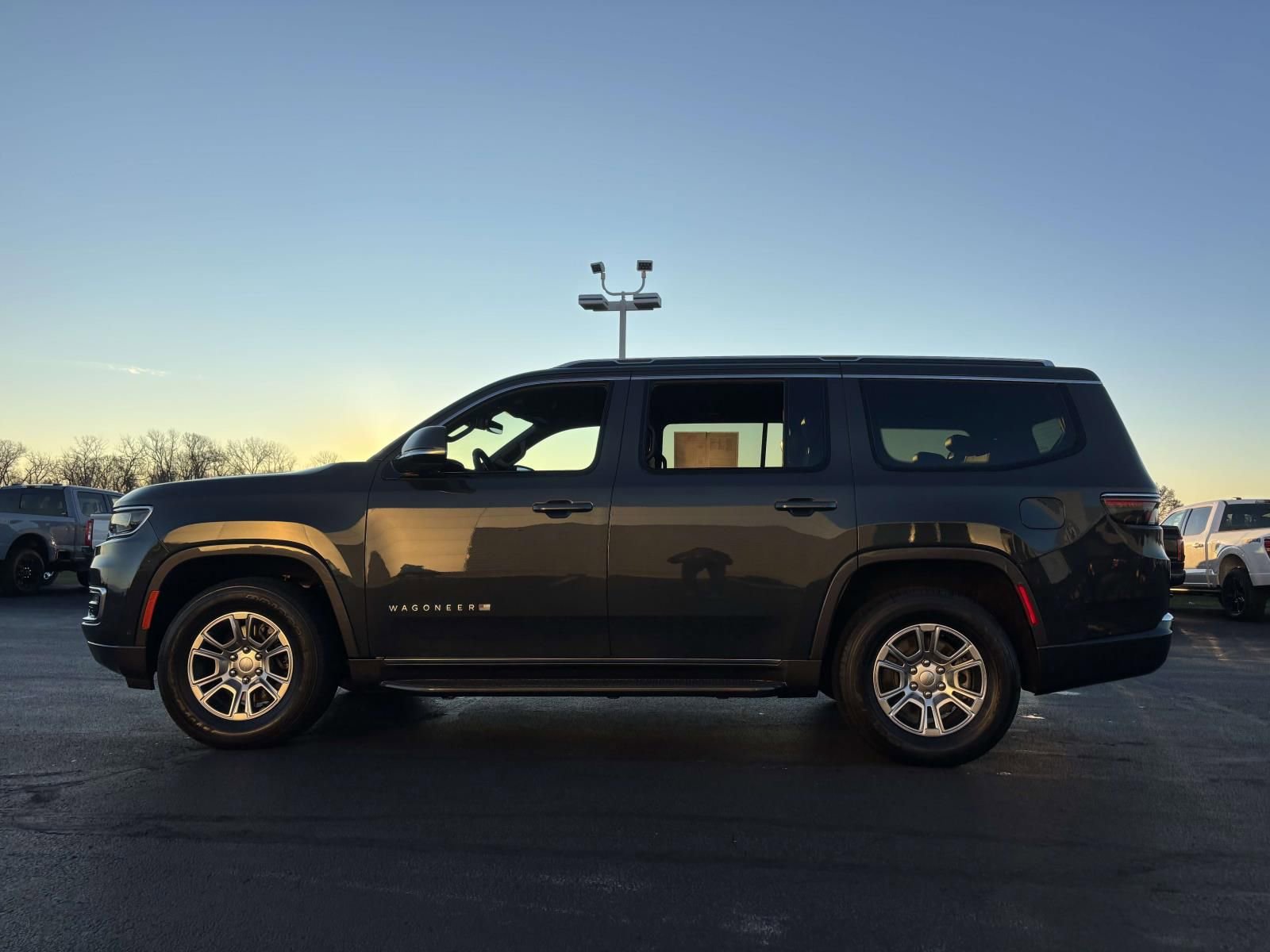 Used 2022 Jeep Wagoneer Series I image 5