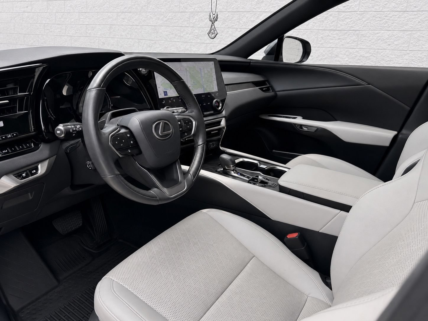Used 2023 Lexus RX 350 Premium Plus w/ Cold Area Package AWD/4WD image 2