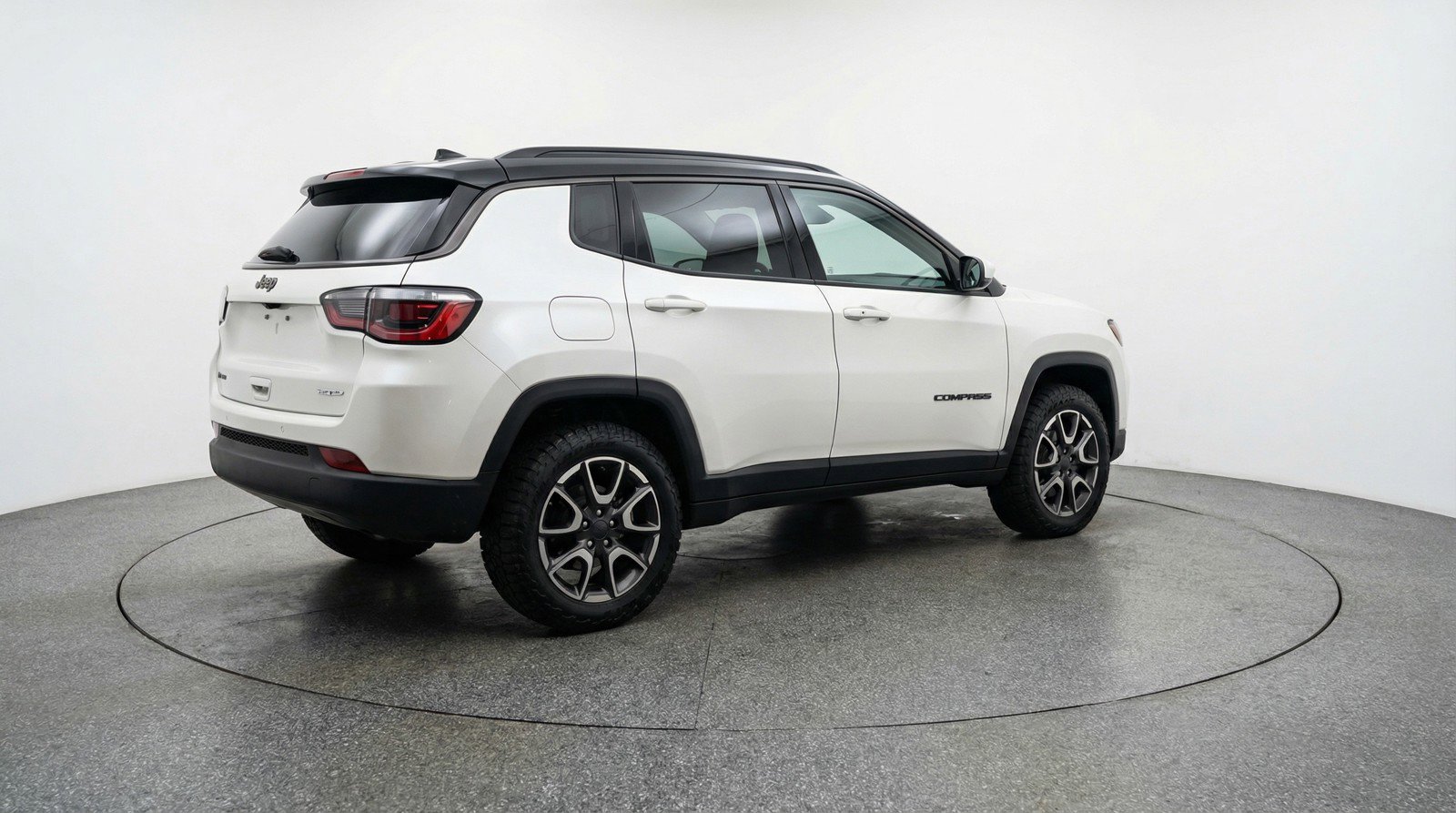 Used 2025 Jeep Compass Trailhawk AWD/4WD image 9