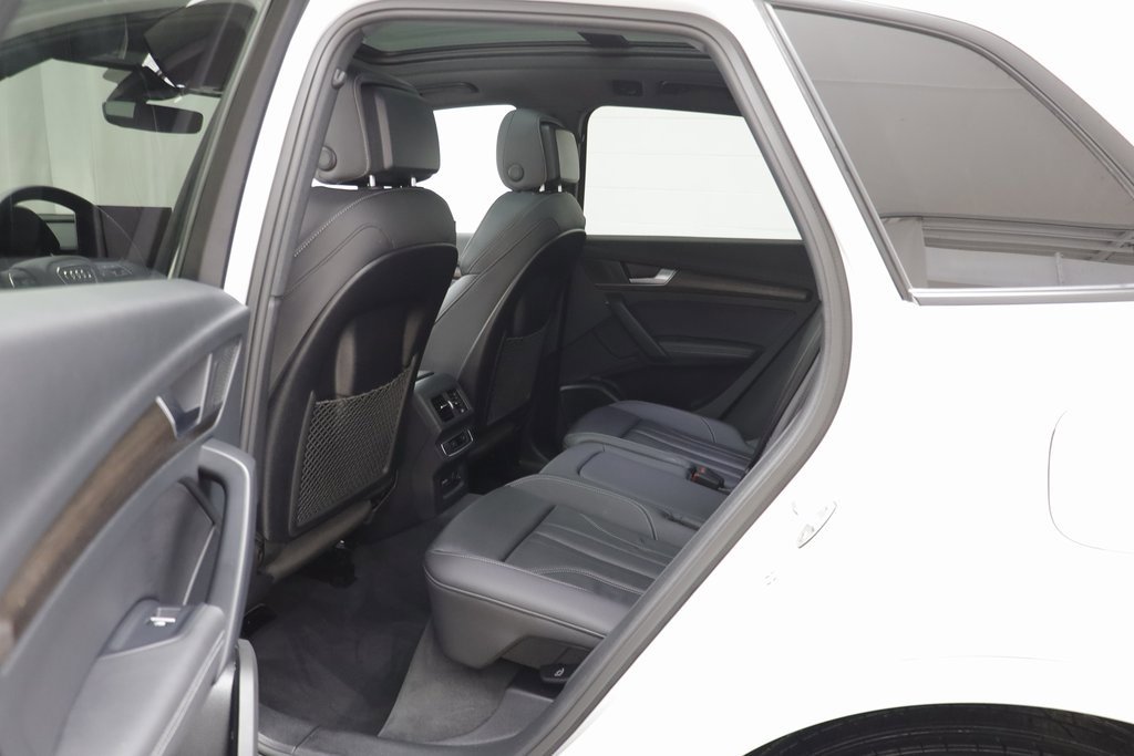 Used 2025 Audi Q5 e Premium Plus w/ Premium Plus Package image 15