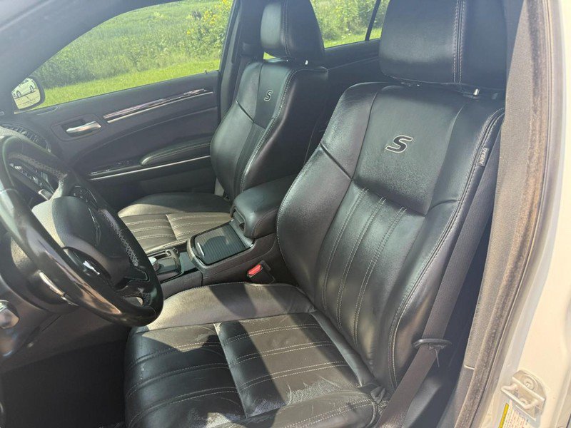 Used 2019 Chrysler 300 S RWD image 11