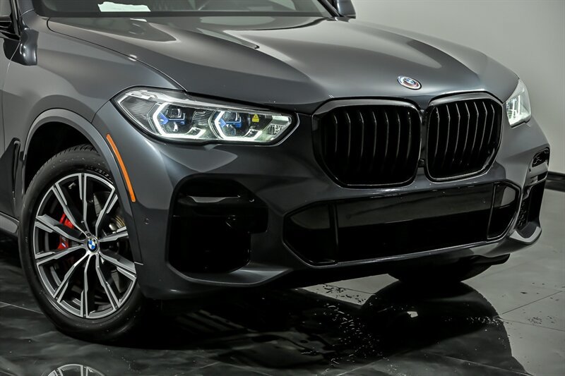 Used 2022 BMW X5 M50i w/ Executive Package AWD/4WD image 2