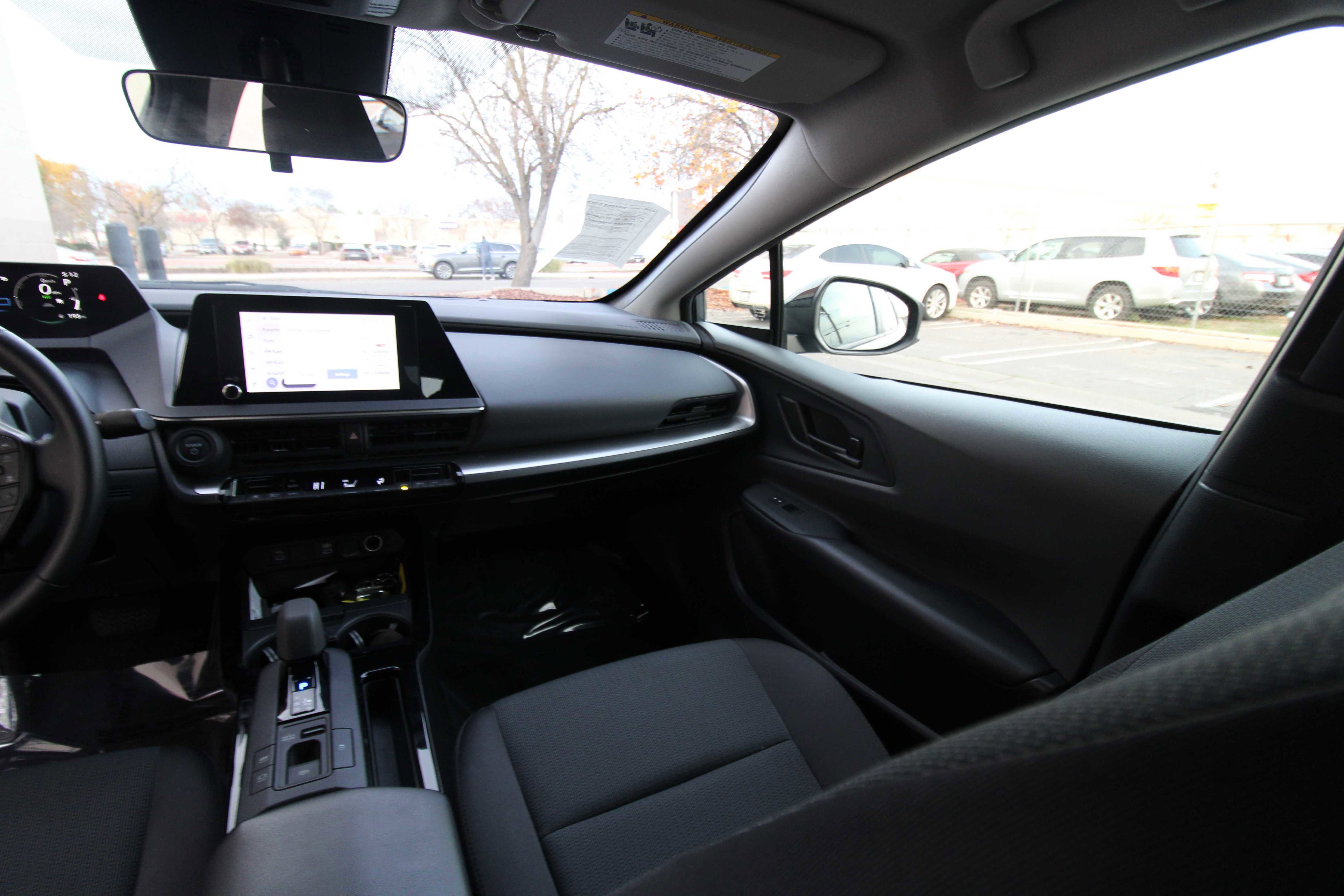 Used 2023 Toyota Prius LE image 27