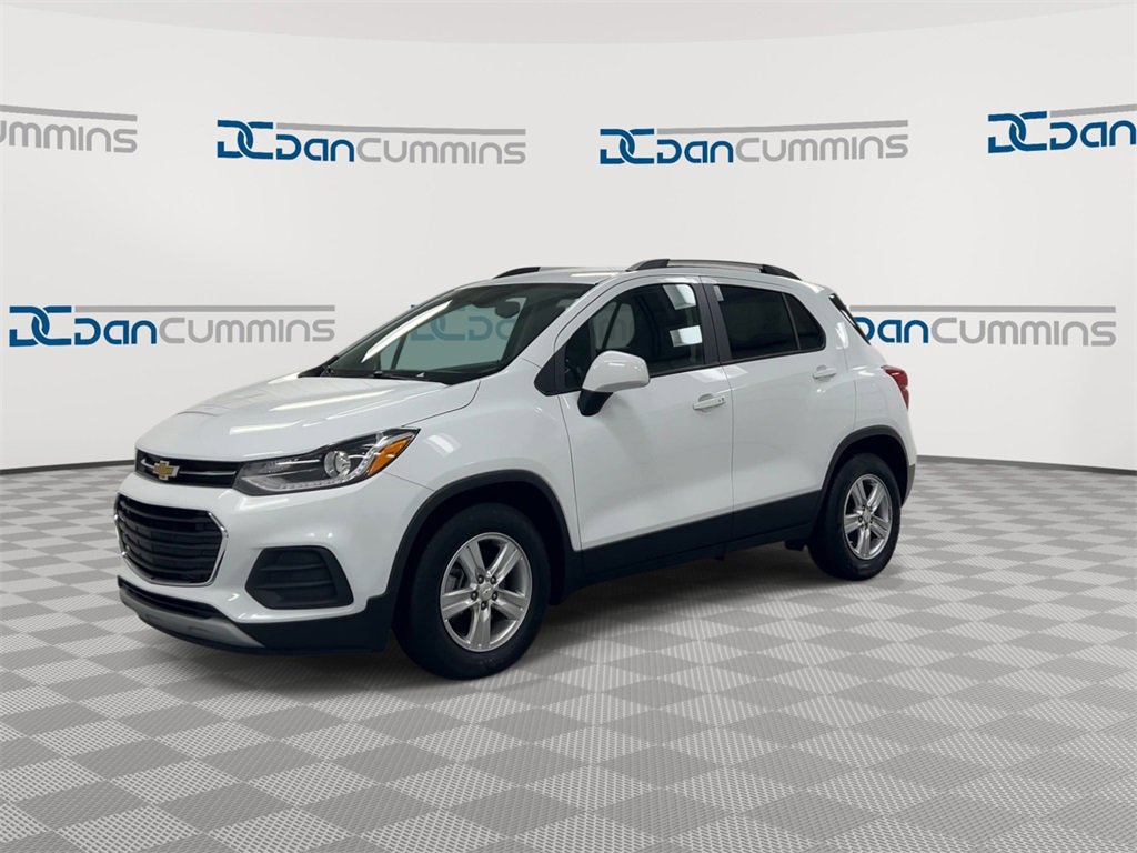 Used 2022 Chevrolet Trax LT w/ LT Convenience Package image 4