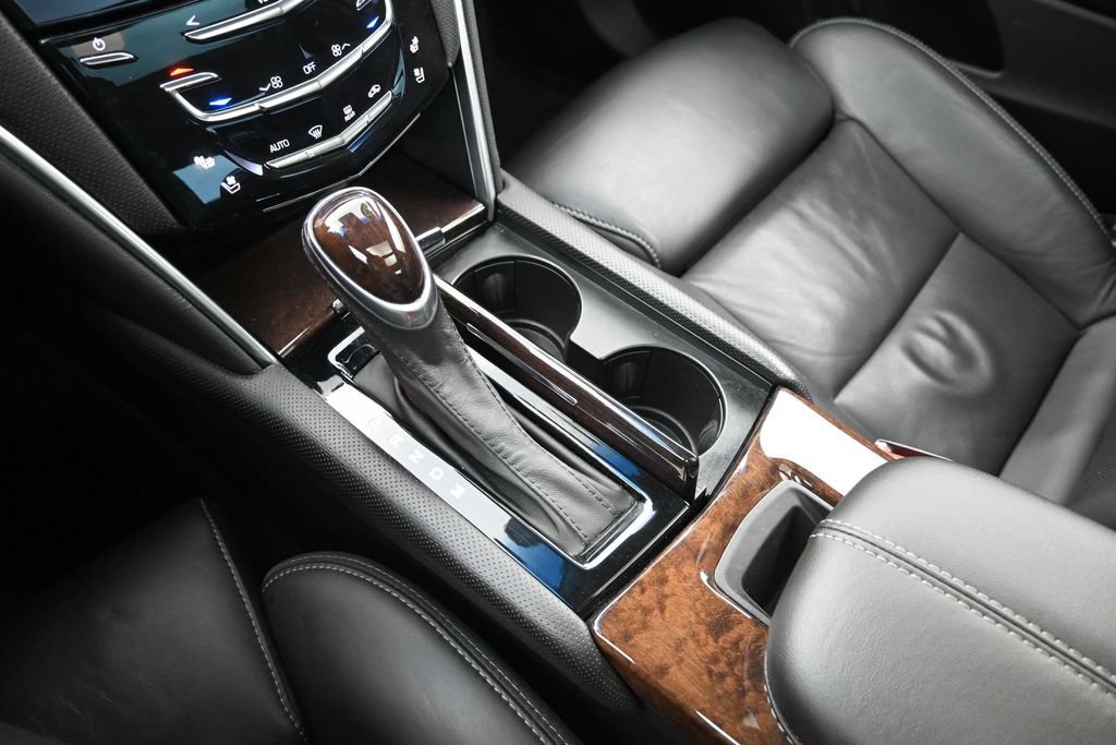 Used 2013 Cadillac XTS Premium AWD/4WD image 18