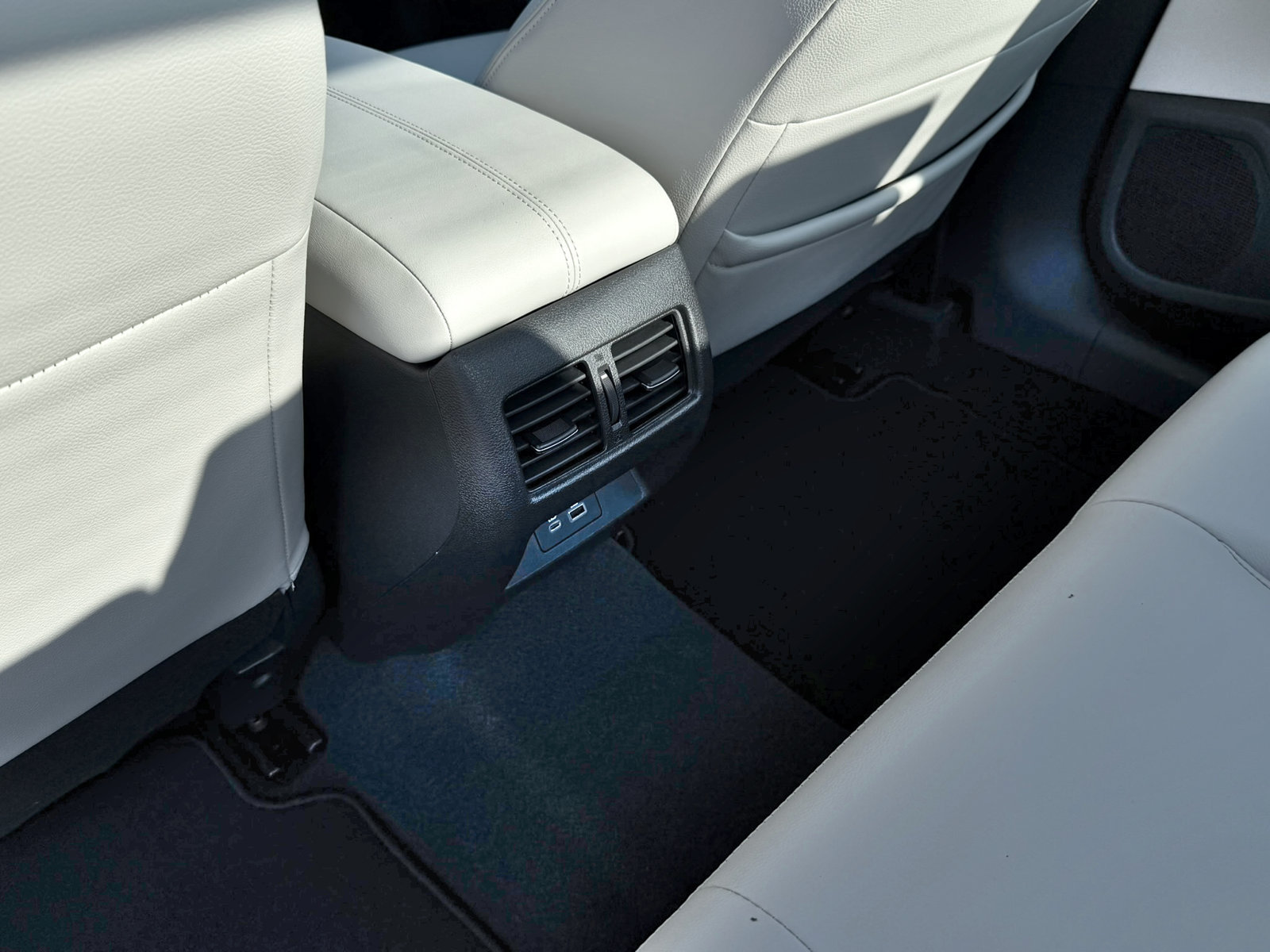 Used 2023 Nissan Altima 2.5 SL FWD image 26