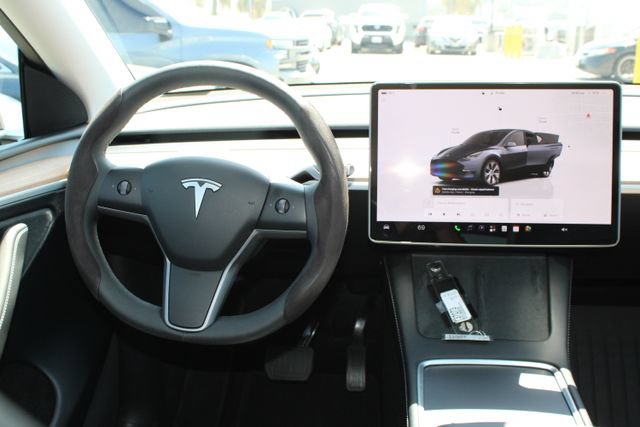 Used 2023 Tesla Model Y Long Range AWD/4WD image 14