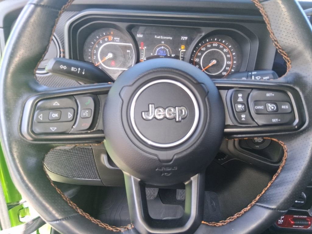 Used 2025 Jeep Gladiator Mojave w/ Convenience Group image 12