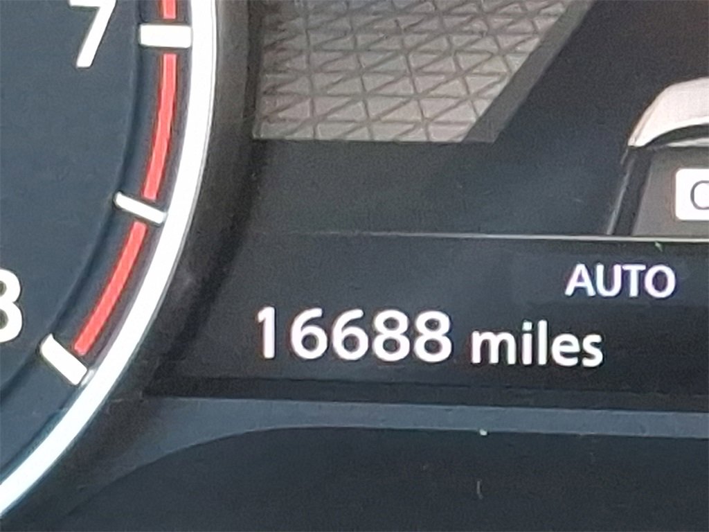 Used 2023 Nissan Rogue SL w/ SL Premium Package image 5