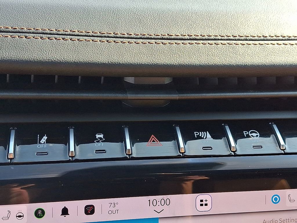 Used 2023 Jeep Grand Cherokee L Summit w/ Luxury Tech Group V image 33