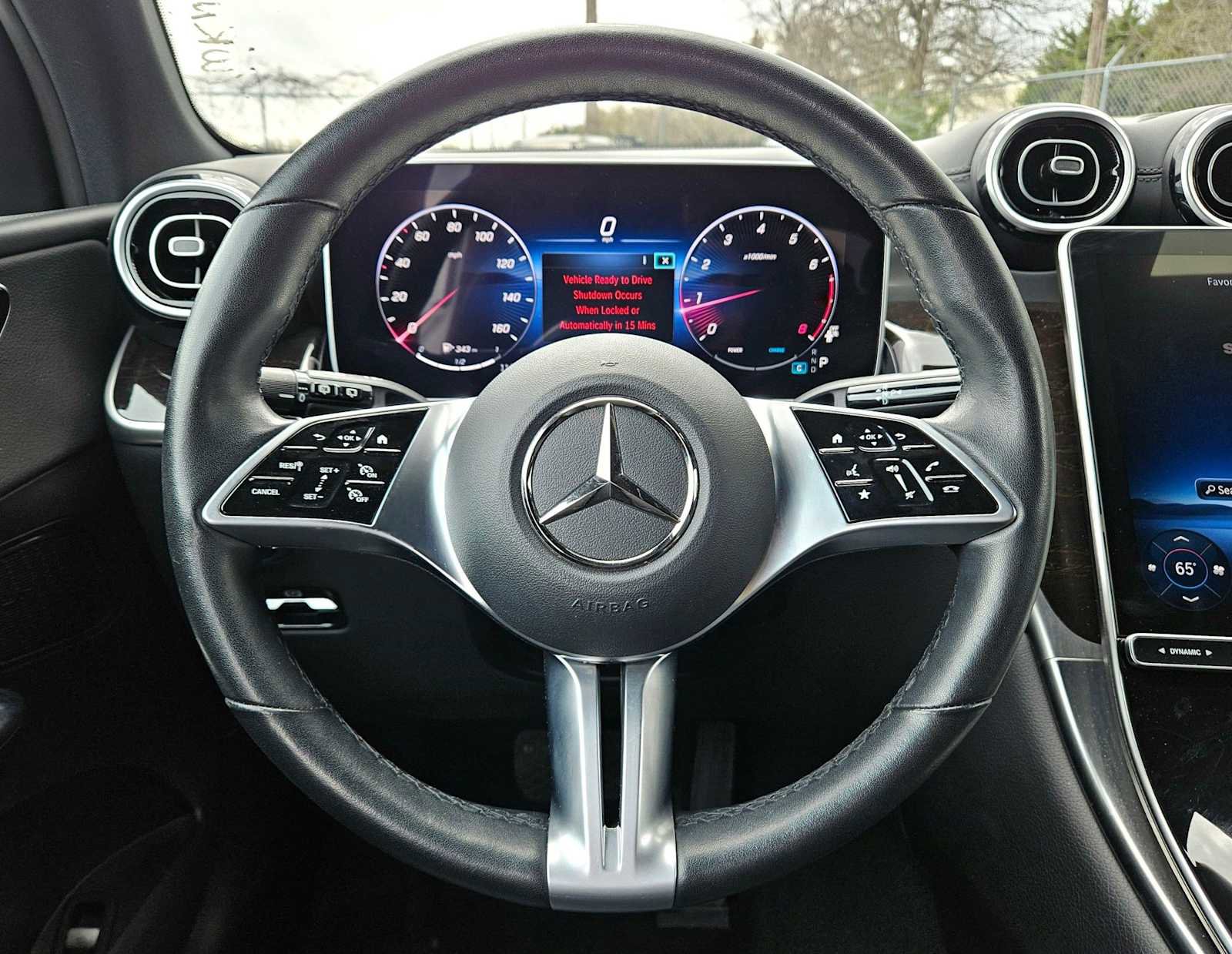 Used 2024 Mercedes-Benz GLC 300 4MATIC image 23