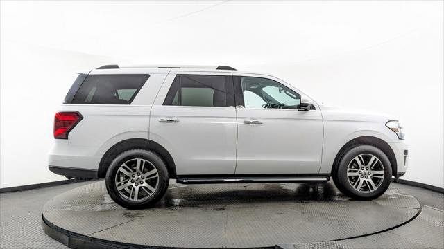 Used 2023 Ford Expedition Limited image 9