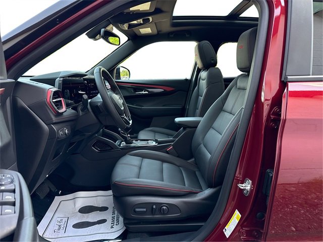 Used 2025 Chevrolet TrailBlazer RS w/ Convenience Package image 10