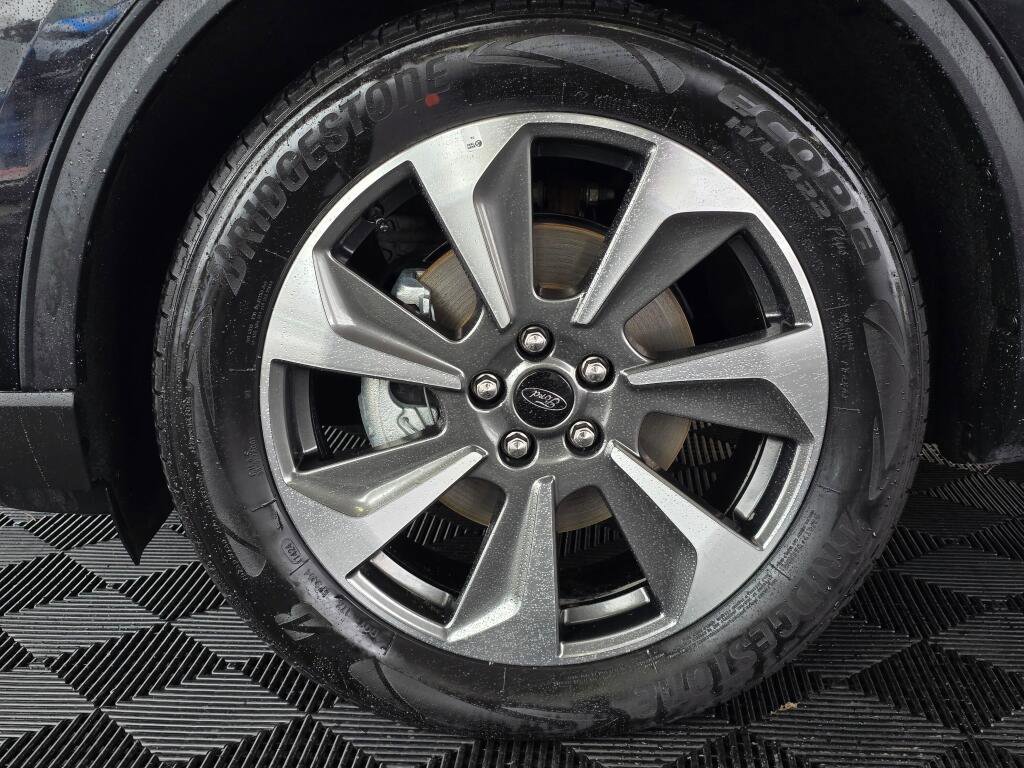 Used 2024 Ford Escape Platinum AWD/4WD image 11