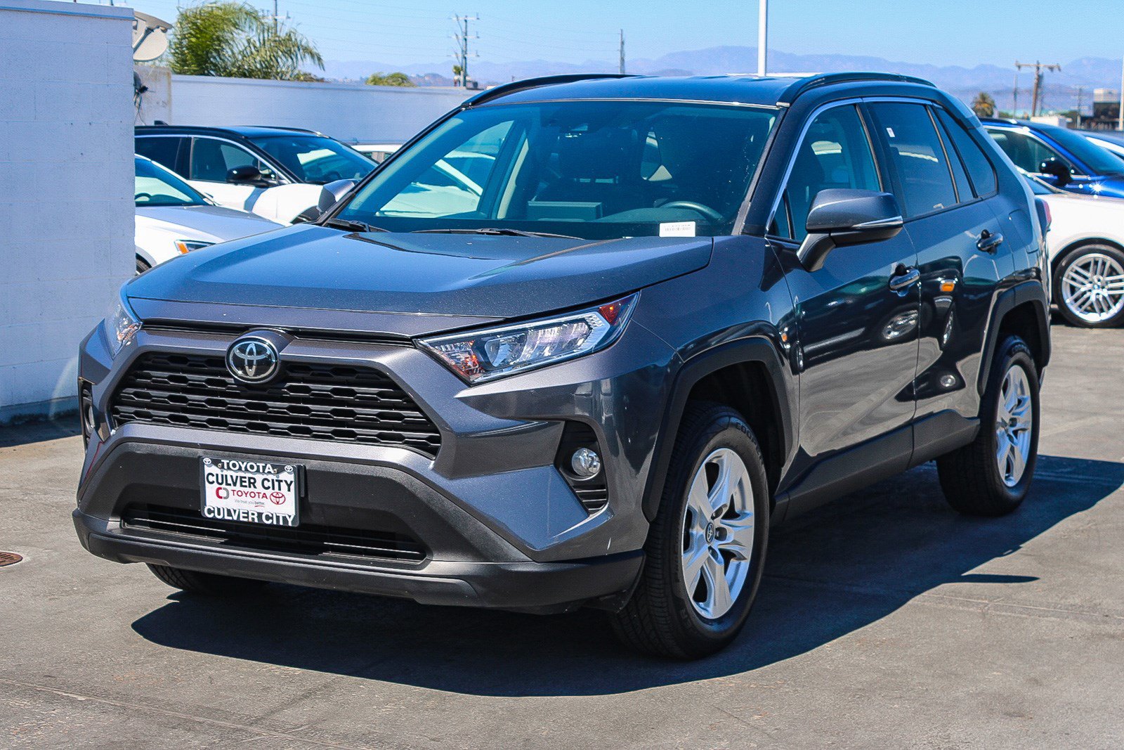 Used 2021 Toyota RAV4 XLE w/ XLE Grade Weather Package AWD/4WD image 3