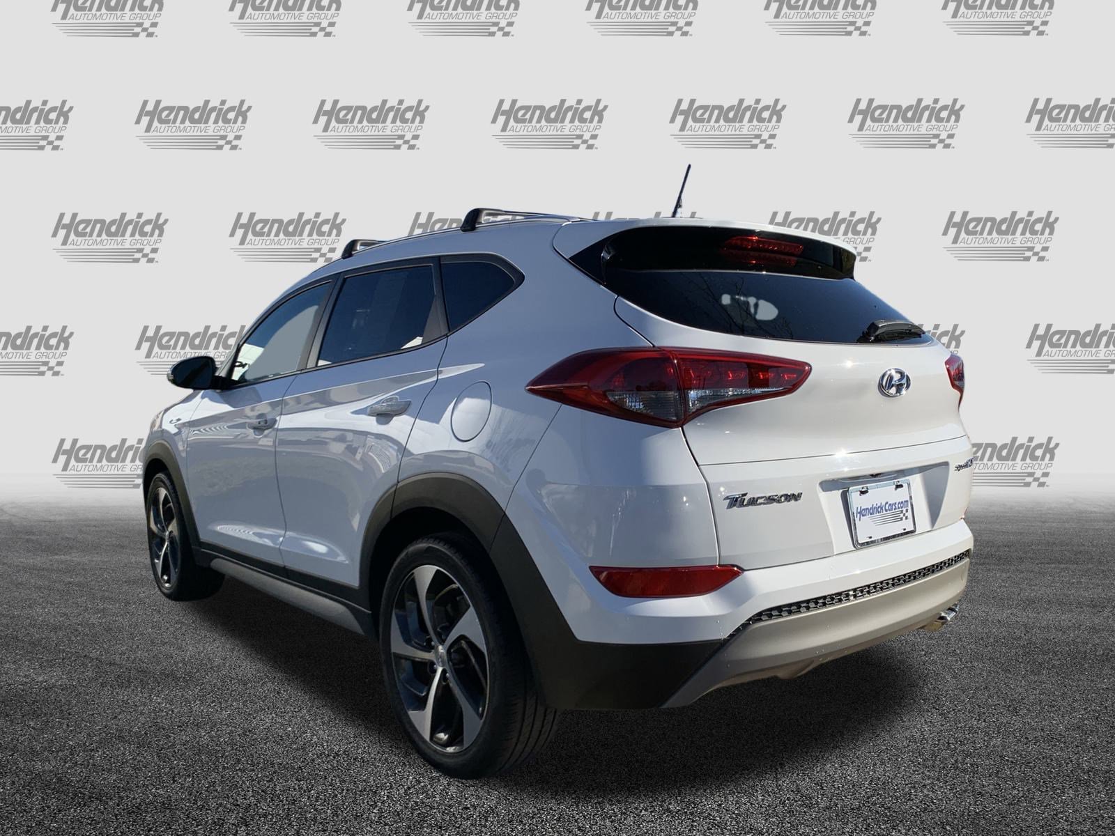 Used 2017 Hyundai Tucson Sport image 8