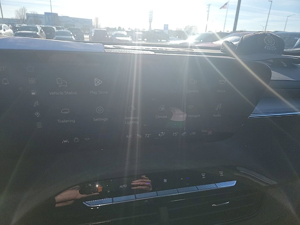 Certified 2025 Buick Enclave Sport Touring w/ Power Package image 26