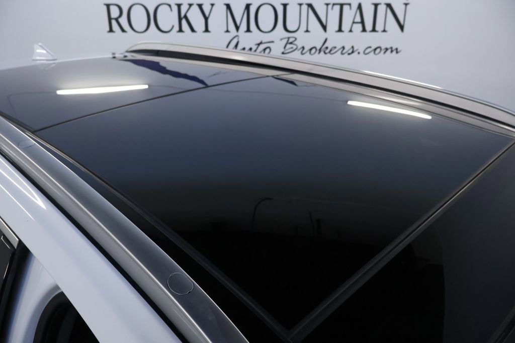 Used 2023 Hyundai Santa Fe Limited image 12