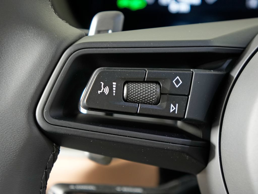 Certified 2026 Porsche Cayenne AWD/4WD image 25