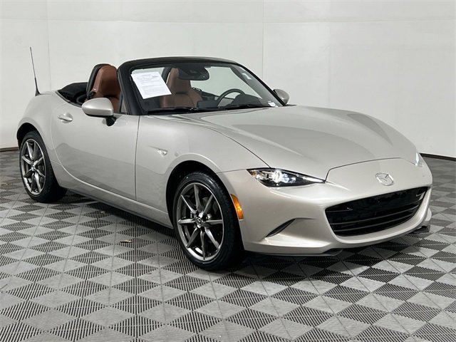 Used 2022 MAZDA MX-5 Miata Grand Touring video 2