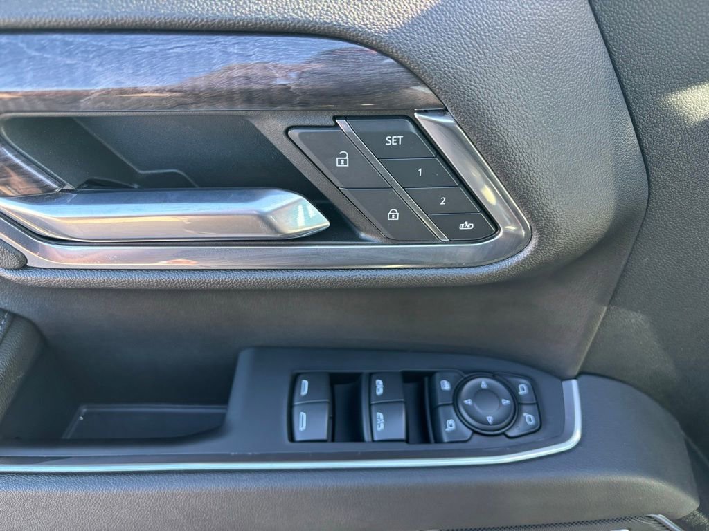 Used 2023 Chevrolet Silverado 1500 LTZ w/ Technology Package image 13